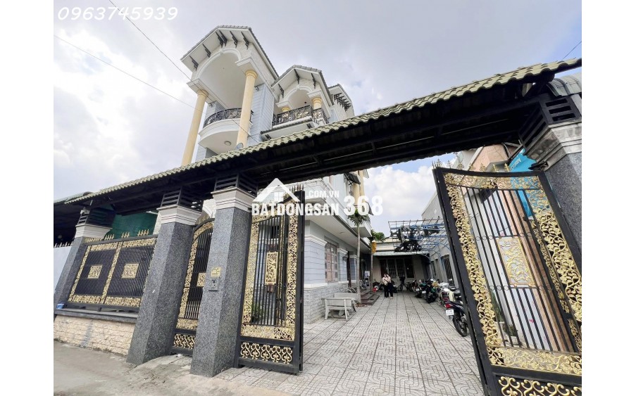 Biệt Thự Đã Hoàn Công 242m2, Ngang 12m, 3 Tầng, Dĩ An, Giá 8.2 Tỷ